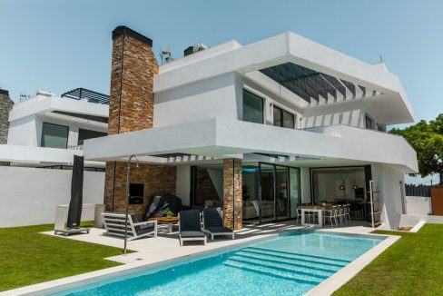 Villa moderna a San Pedro Playa | Marbella