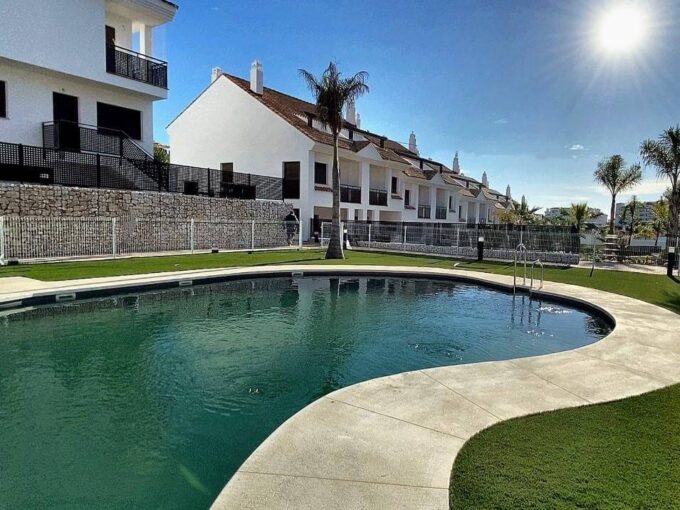 newly built townhouse in Riviera del Sol