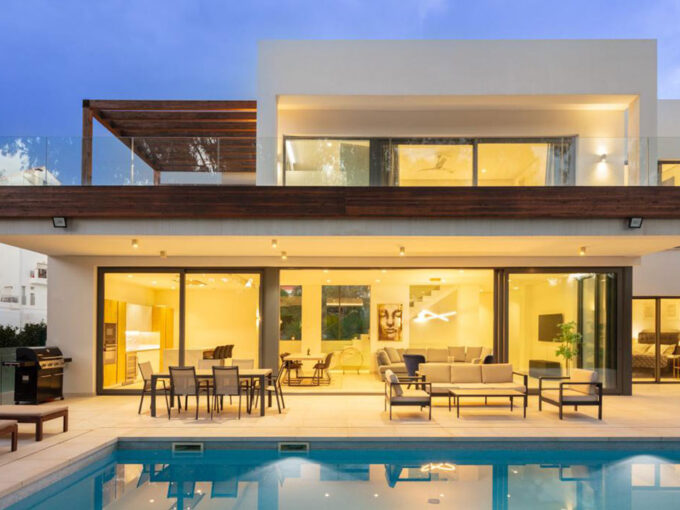 lussuosa villa in new golden Mile