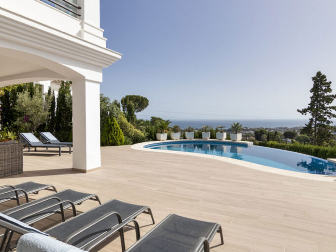 amazing sea views villa for sale in Elviria