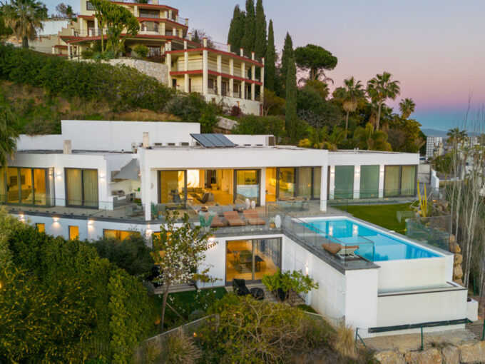luxury villa in La Quinta
