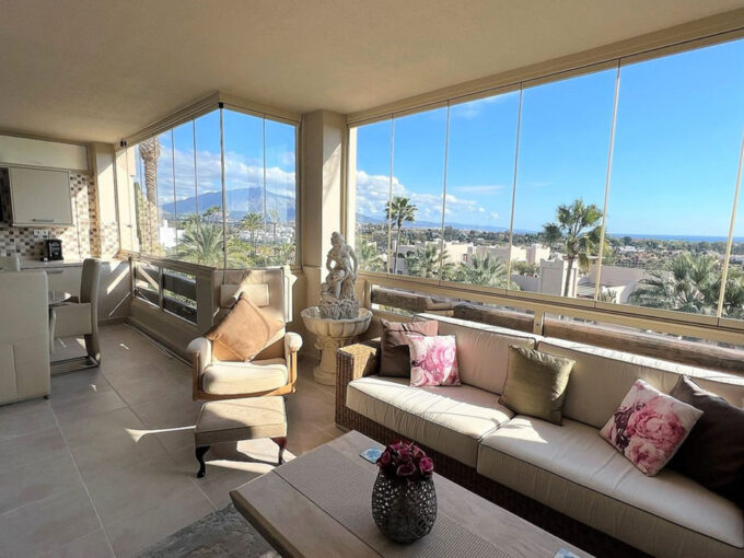 sea view apartment in El Paraiso