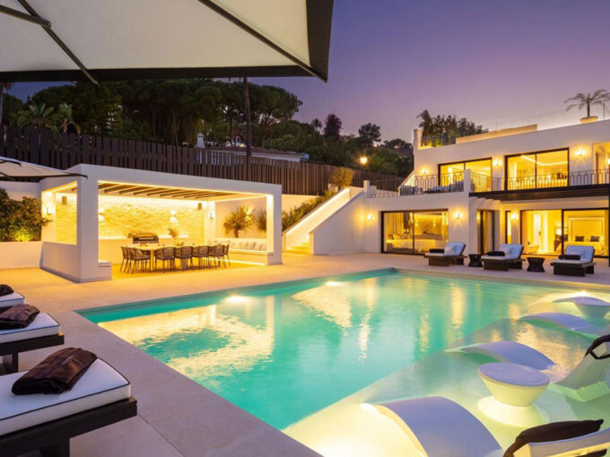 stunning villa in Nueva Andalucia