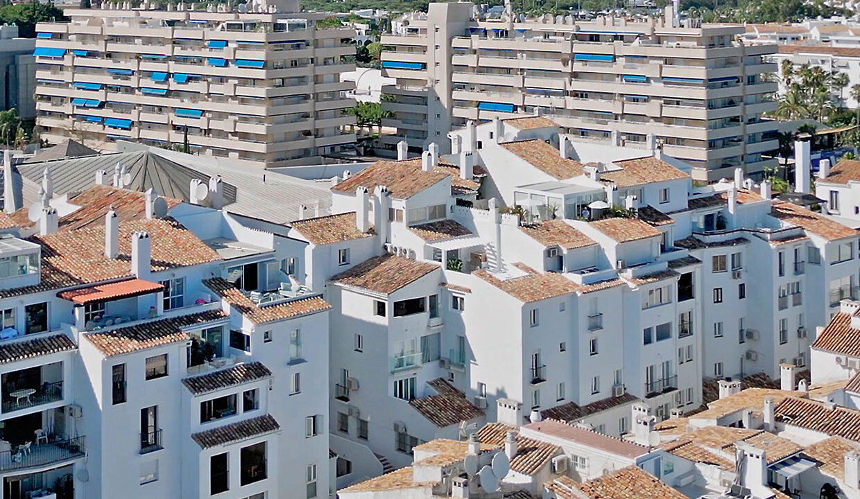 2-Exterior-View-Apartment-Grande-Banus
